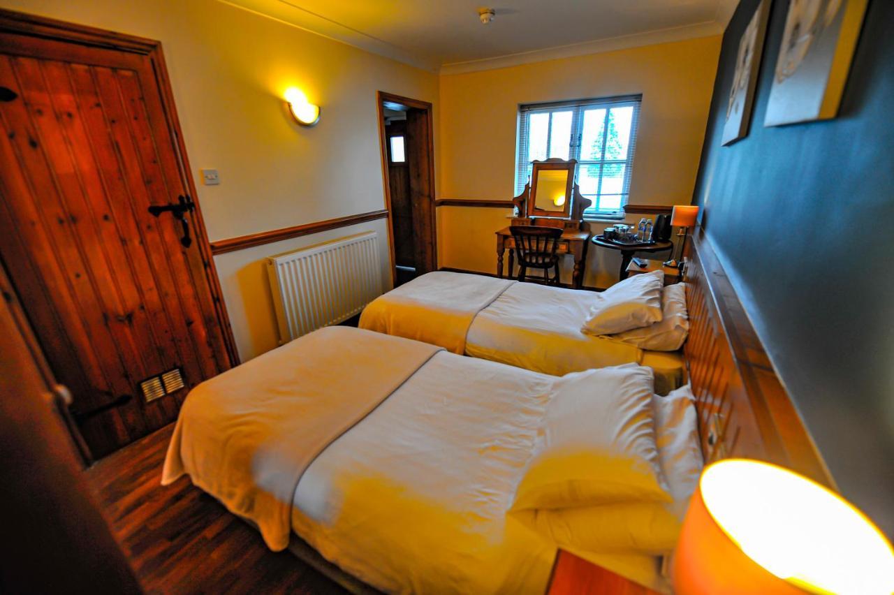 The Coachman Pub, Hartford, Room Only Hartford  المظهر الخارجي الصورة