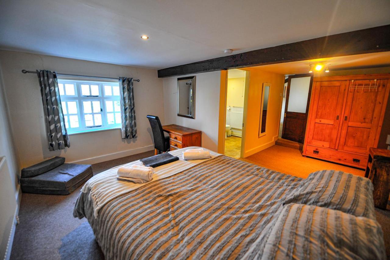 The Coachman Pub, Hartford, Room Only Hartford  المظهر الخارجي الصورة
